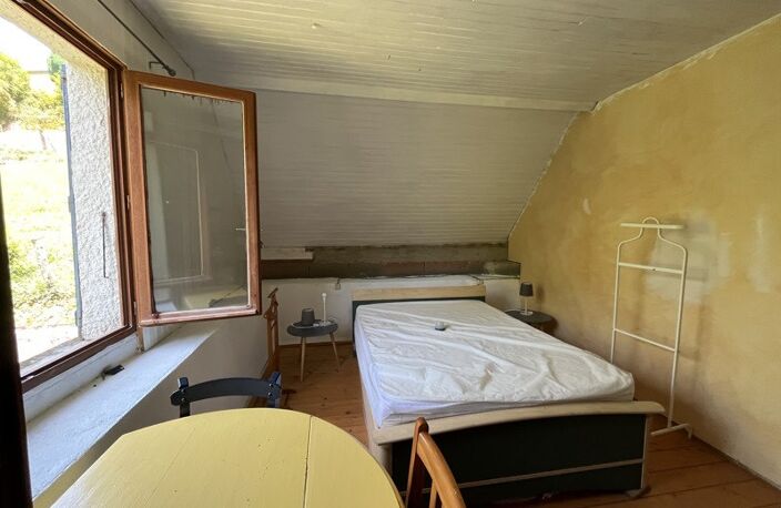 Maison en pierre de 3 pièces principales — photo 5