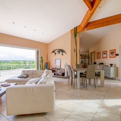 Maison 6 pièces 599000 €