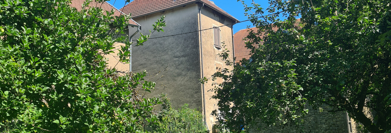 Maison 5 Pièces 137 m² à vendre à Rougemont (25680)