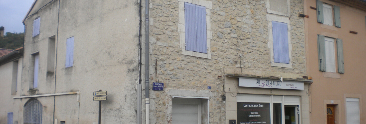 Immeuble  224 m² à vendre à Mondragon (84430)