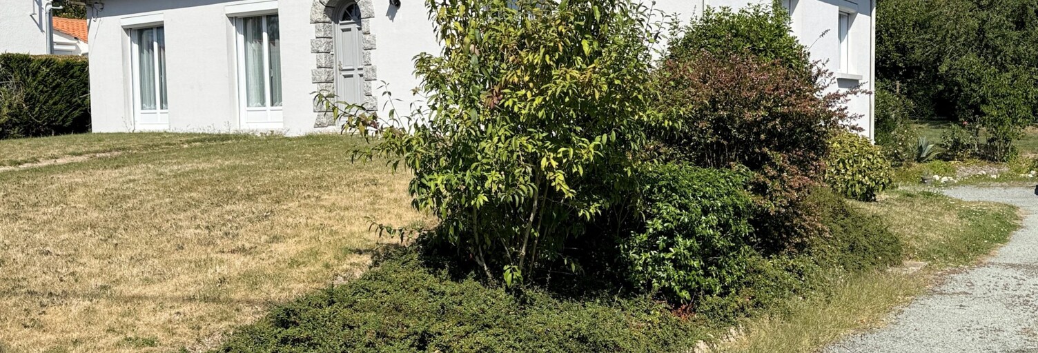 Maison 5 Pièces 102 m² à vendre à La Châtaigneraie (85120)