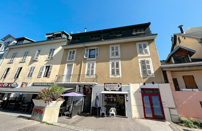 Appartement de charme avec cave et option parking ? centre-ville — photo 2