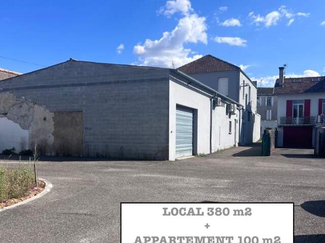 Une adresse de choix au cœur de Villeneuve Sur Lot, alliant visibilité commerciale et confort résidentiel — photo du bien