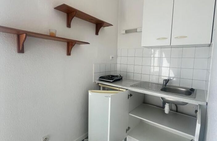 Appartement F1 - PROCHE de la Faculté De Lettres — photo 2