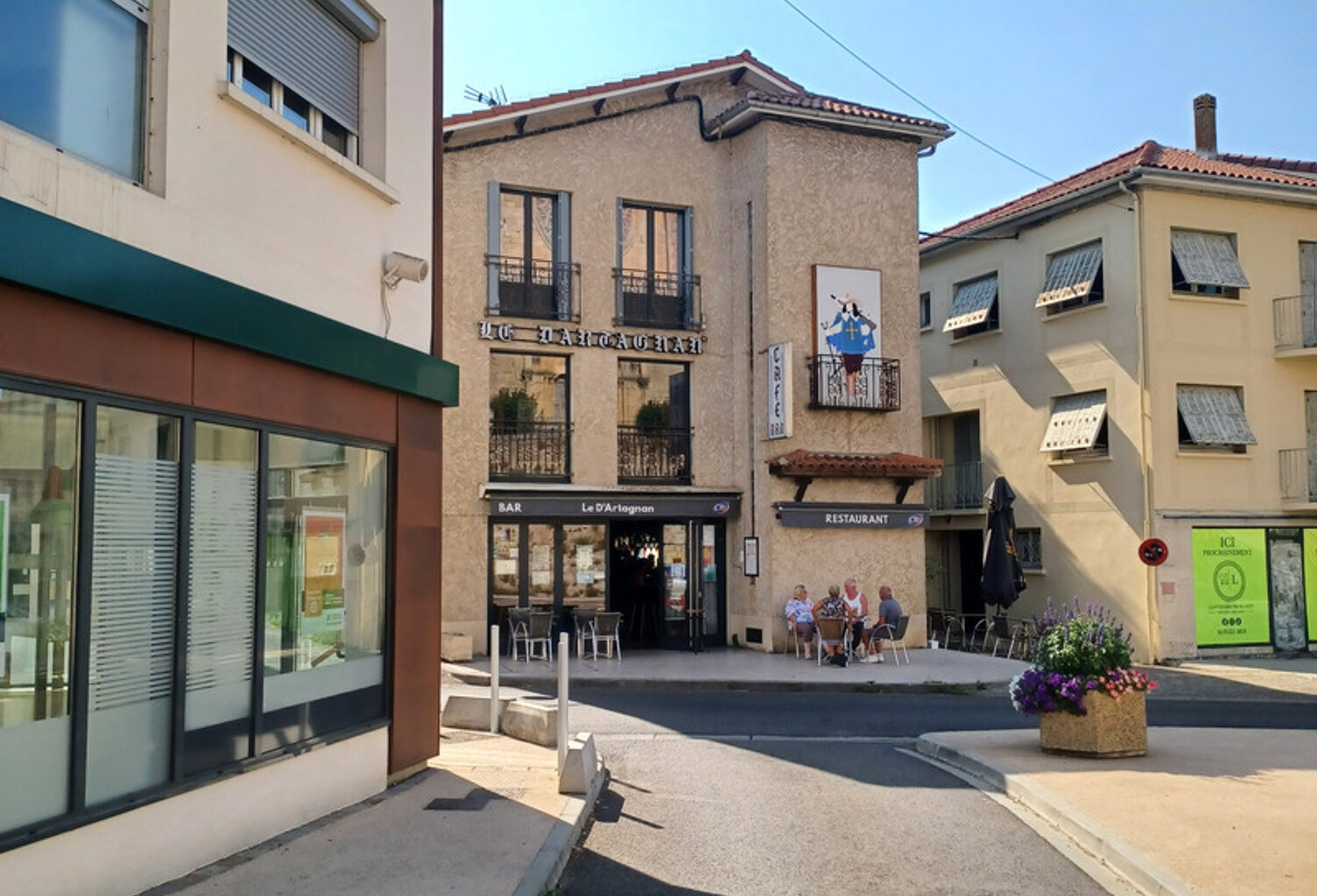 Fonds de commerce bar-restaurant à vendre RISCLE (32) — photo 1