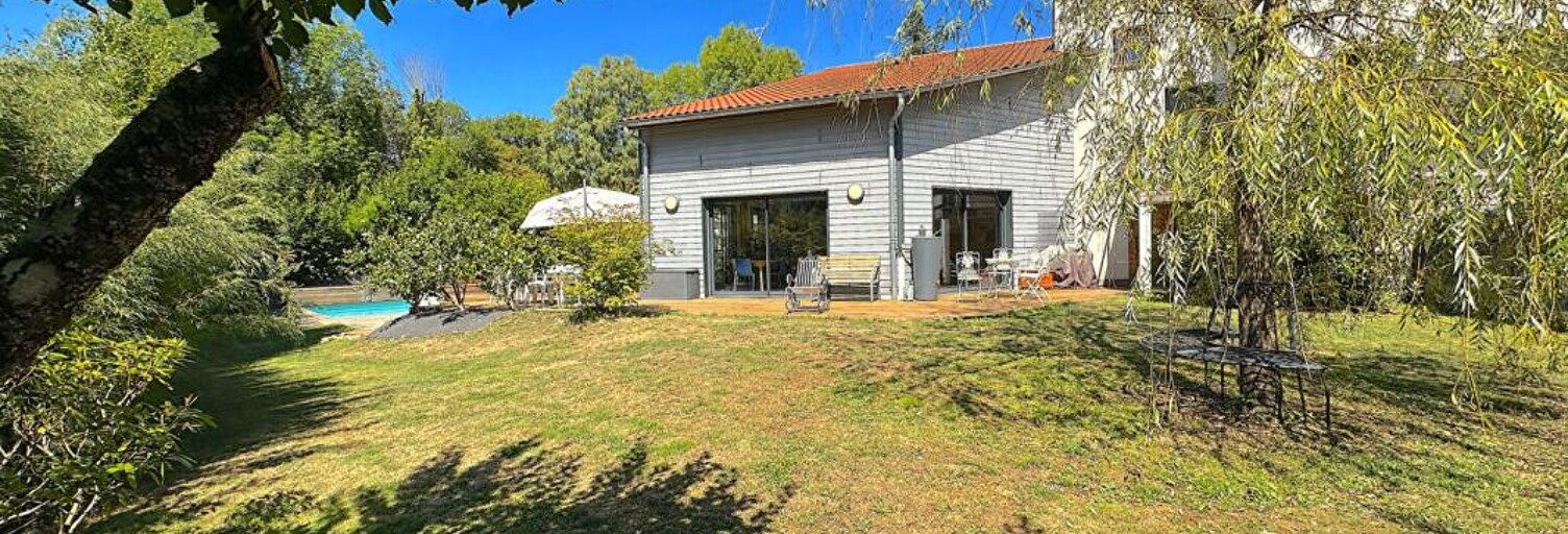 Maison 6 Pièces 318 m² à vendre à Augerolles (63930)