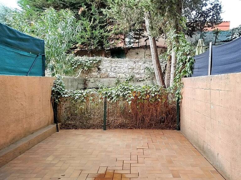 Fabron grand studio de 35m² + garage fermé — photo 1