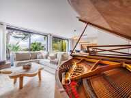 VENTE - CASSIS CENTRE - MAISON 6 CHAMBRES AVEC PISCINE - — photo 2