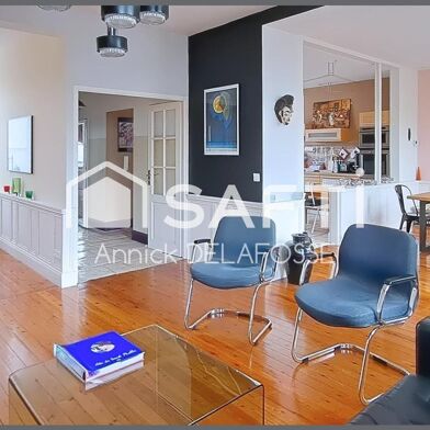 Maison 8 pièces 399900 €