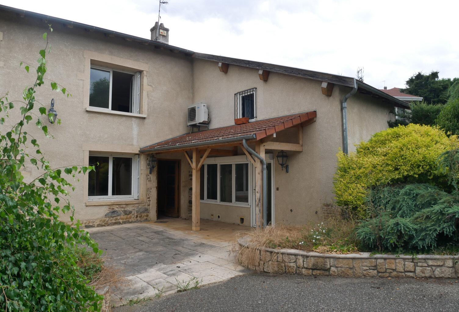 CORBAS maison ancienne — photo 1