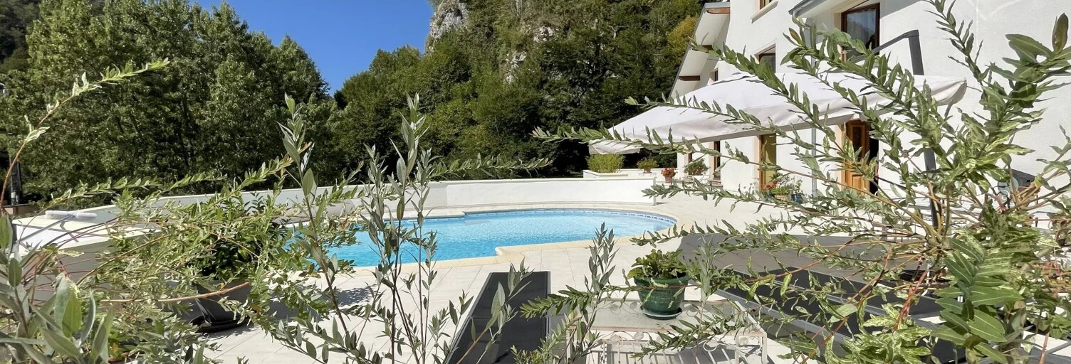 Maison 16 Pièces 518 m² à vendre à Baume-les-Dames (25110)