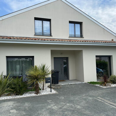 Appartement 3 pièces 1300 €