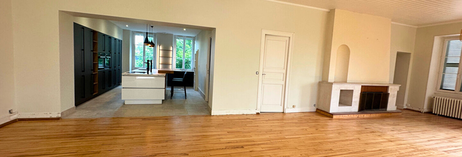 Maison 9 Pièces 302 m² à vendre à Pau (64000)