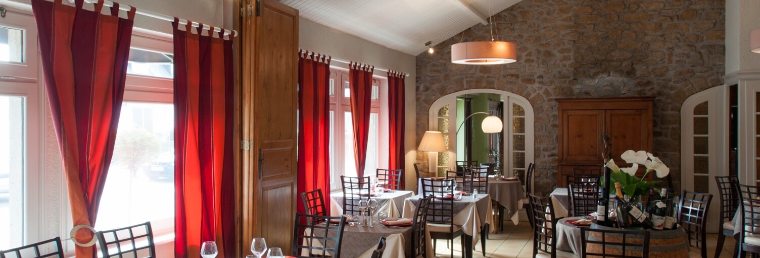 Immeuble  290 m² à vendre à Saint-Pôtan (22550)