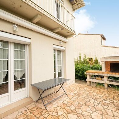 Maison 5 pièces 324632 €