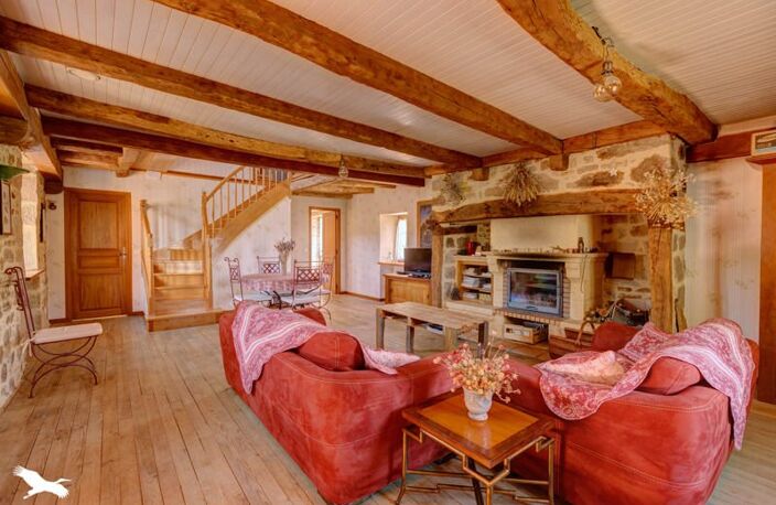 Maison en pierre de 6 pièces principales — photo 2