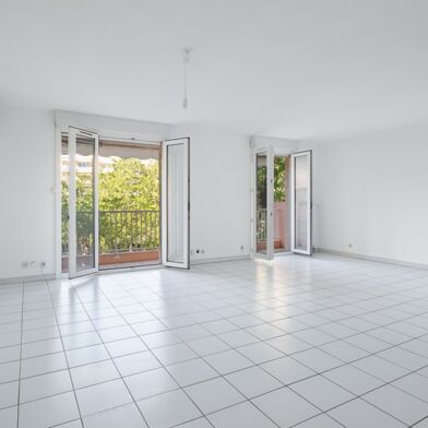 Appartement 3 pièces 235000 €