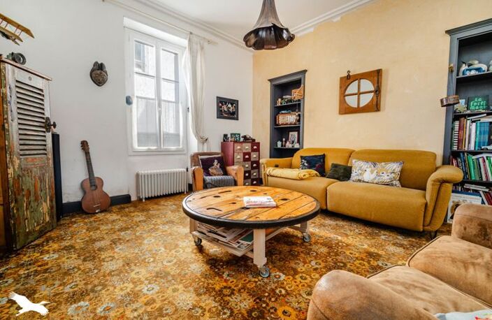 Maison de ville de 9 pièces principales — photo 2