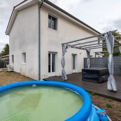 Maison 4 pièces 265500 €