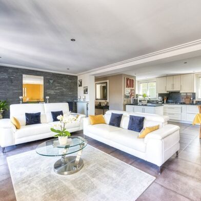 Maison 6 pièces 557000 €