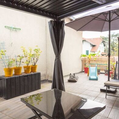 Appartement 4 pièces 148439 €