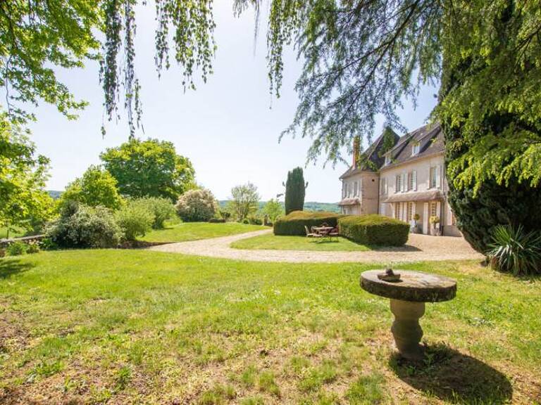 Domaine de 14 pièces principales — photo 1