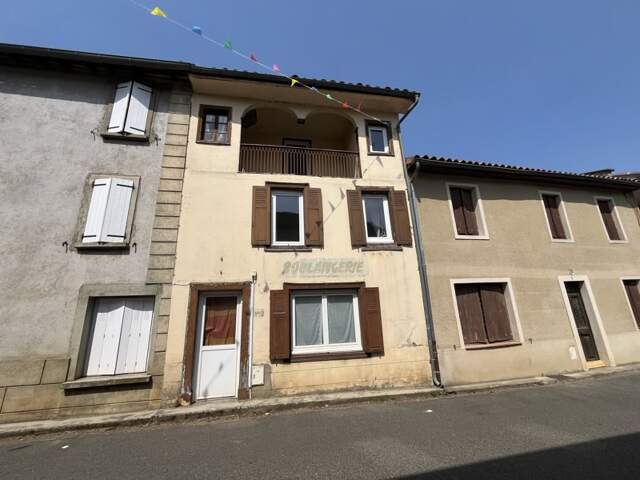 Maison de ville de 6 pièces principales — photo du bien