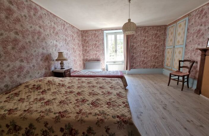 Maison de ville de 7 pièces principales — photo 2