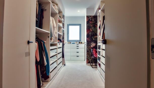 Villa / Maison 8 pièces  à vendre Cormontreuil 51350