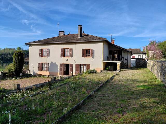 Maison 8 pièces 250 m² à Charlieu — photo du bien