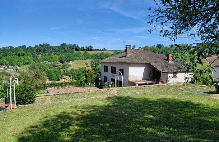 Vente maison 8 pièces 250 m² Charlieu (42190) — photo 2