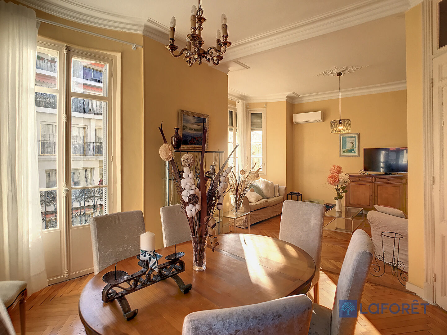 Photo Nice - Carré d'Or - 3 pièces meublé dans bel immeuble bourgeois image 2/4