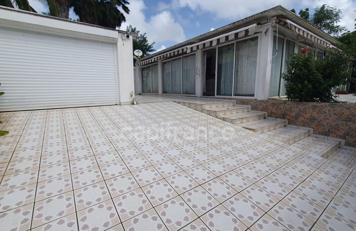 A VENDRE Maison de plain pied 5 pièces avec garage et dépendances LE DIAMANT 97223 — photo 2