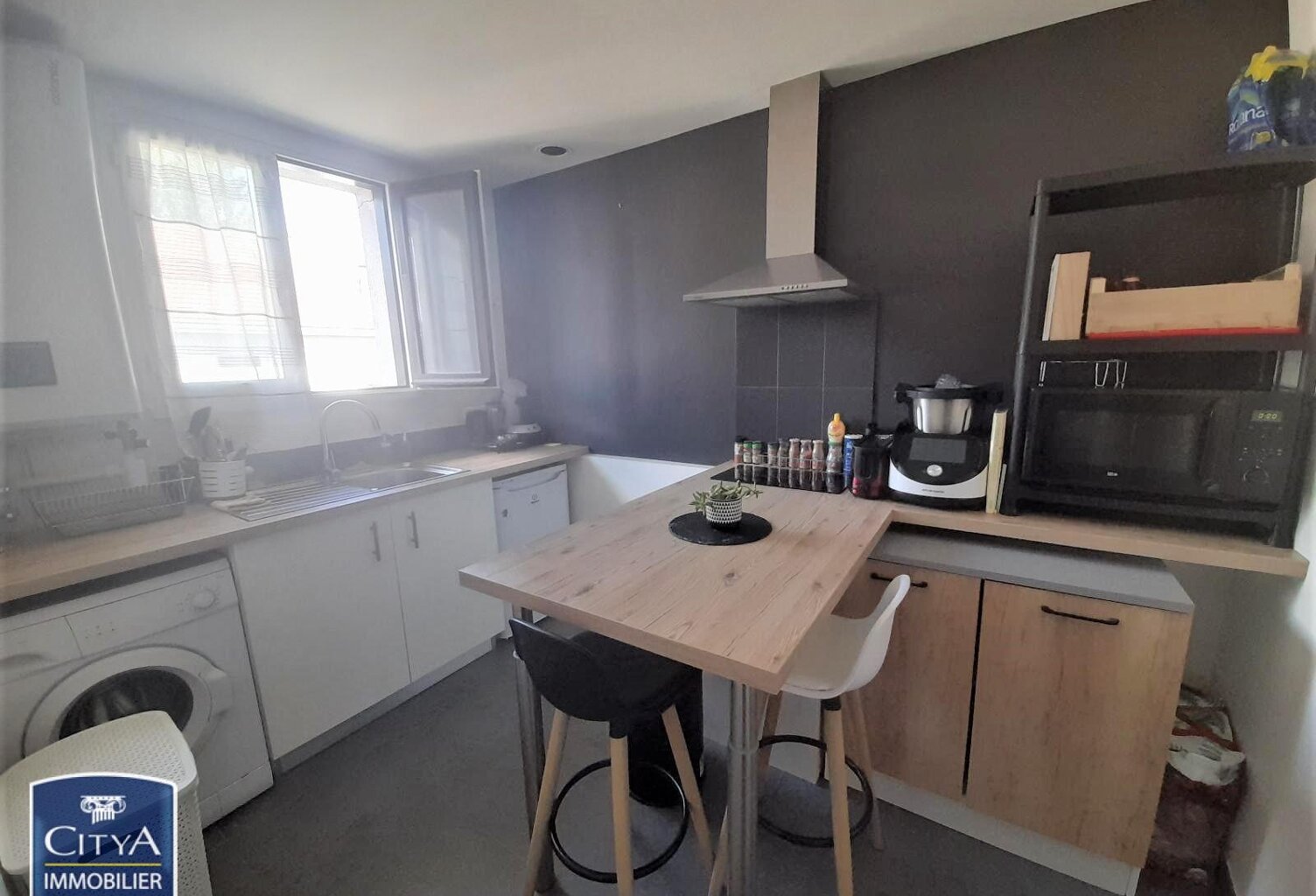 Location appartement 1 pièce 31 m² à Cholet (49300) — photo 1