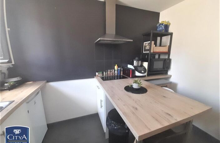 Location appartement 1 pièce 31 m² à Cholet (49300) — photo 2