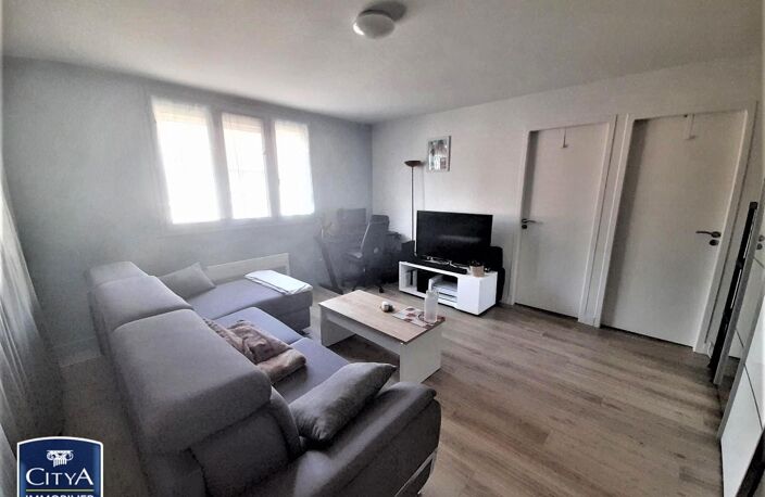 Location appartement 1 pièce 31 m² à Cholet (49300) — photo 4