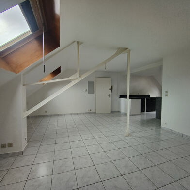 Appartement 6 pièces 850 €