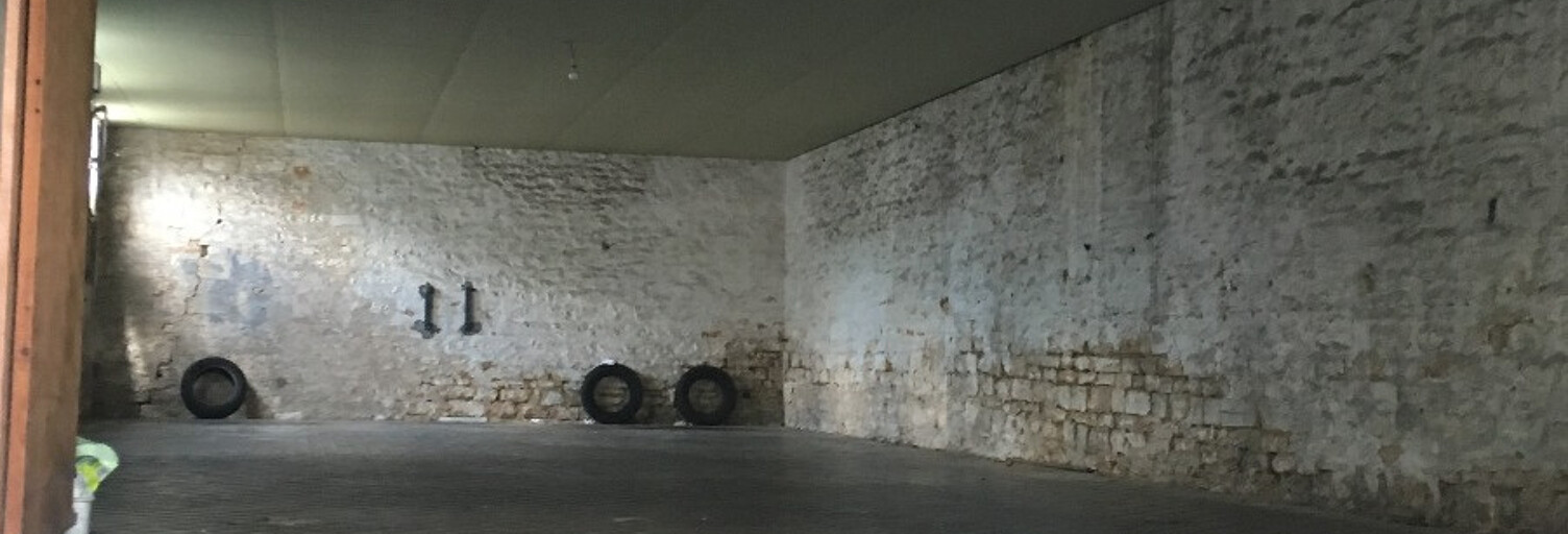 Garage  15 m² à louer à Rochefort (17300)