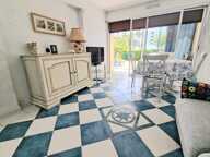 Face  mer : 2P 44.37 m² en REZ DE JARDIN — photo 2