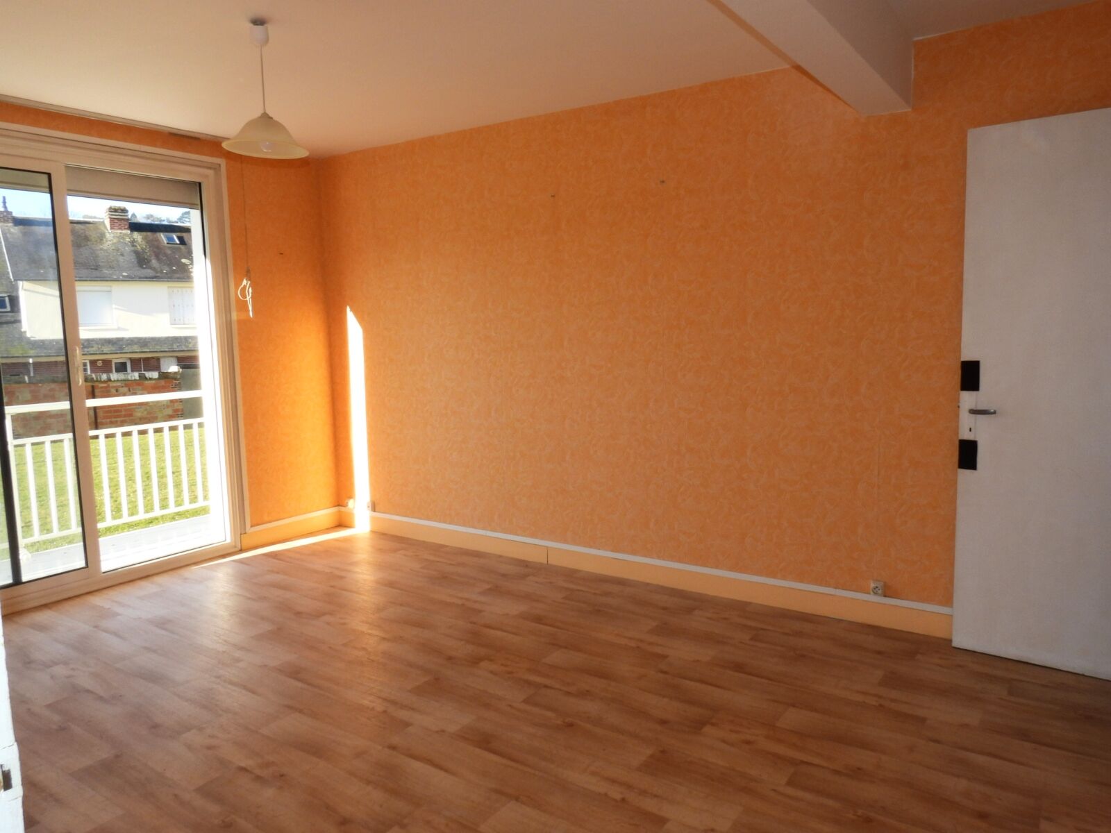 FECAMP appartement avec balcon 1 chambre proche des commerces