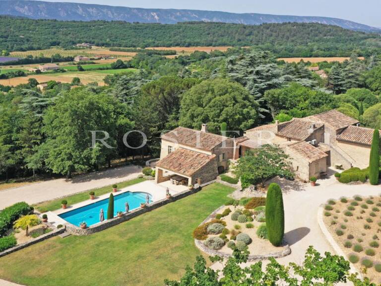 Goult : authentique ferme 17ème rénovée — photo 1