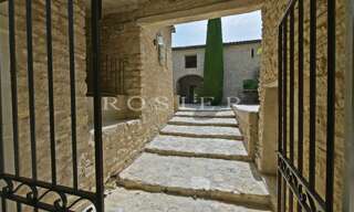 Maison 18 Pièces 376 m² à vendre à Goult (84220)