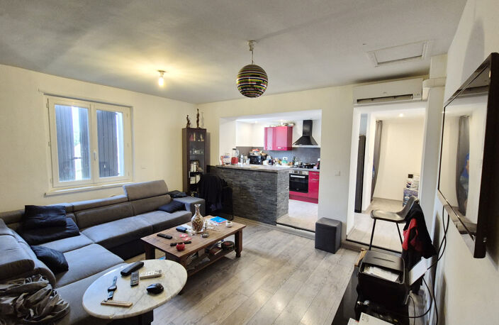 Ensemble immobilier local commercial et appartement — photo 2