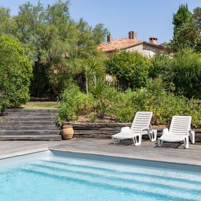 Maison 10 pièces 649000 €