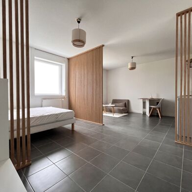 Appartement 1 pièces 725 €