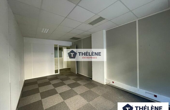 BUREAUX à LOUER — photo 3