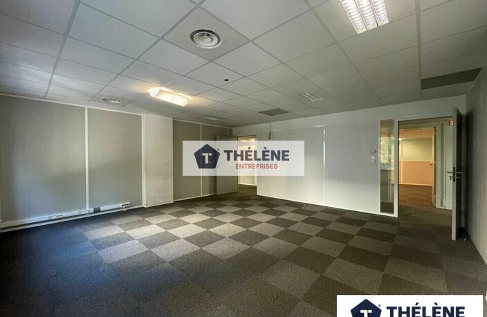 BUREAUX à LOUER — photo 4