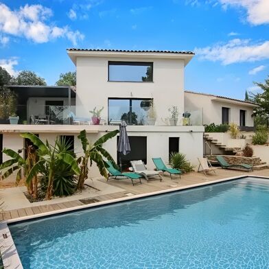 Maison 5 pièces 679000 €