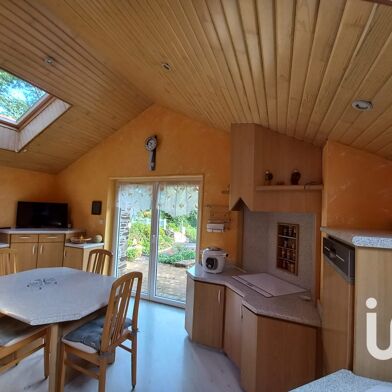 Maison 8 pièces 400000 €