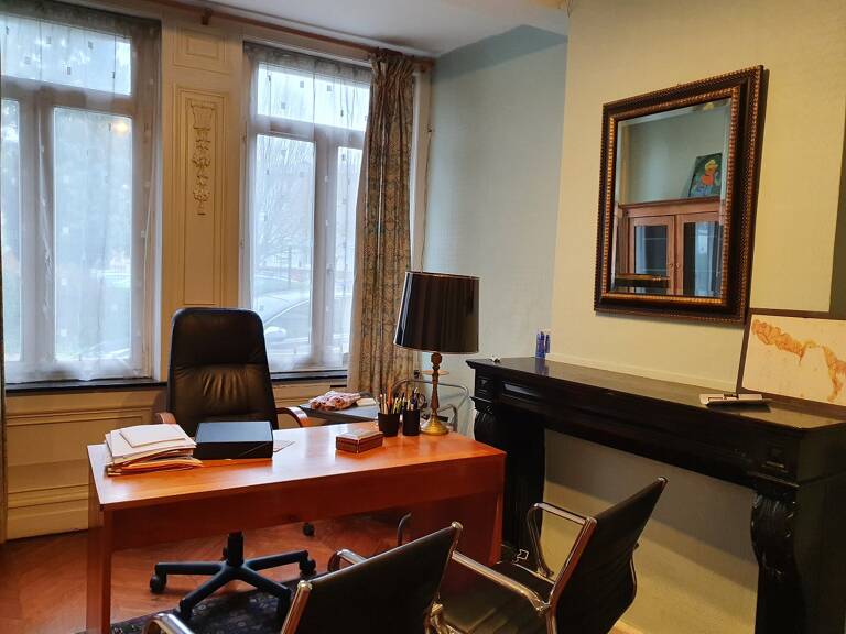 Local commercial — photo 1